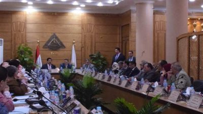 خلال رئاسته مجلس جامعة بنها.. 