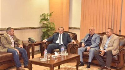 وزير القوى العاملة يصل أسيوط لمشاركة المحافظ افتتاح فعاليات الملتقى التوظيفي الثاني