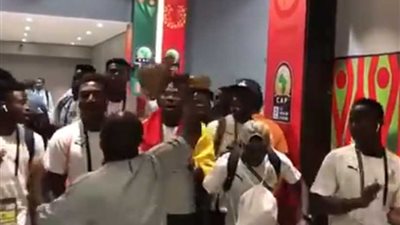 بالفيديو.. لاعبو غانا يخطفون الأنظار قبل مواجهة تحديد المركز الثالث
