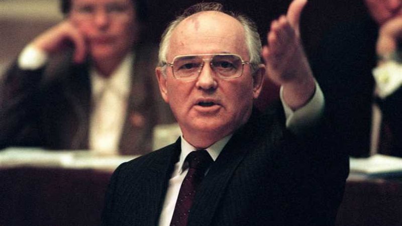 جورباتشوف يرد على