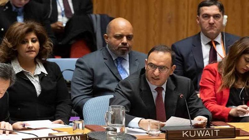 الكويت تثني أمام