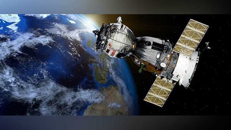 طيبة سات 1 يشق طريقه