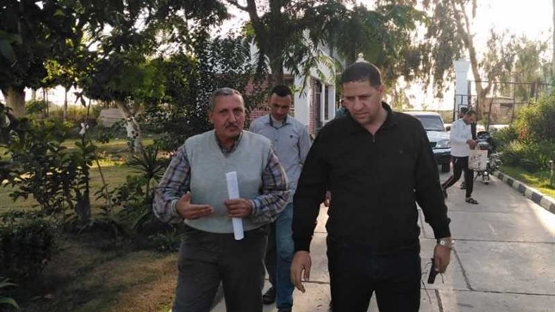 إحالة 75 من العاملين