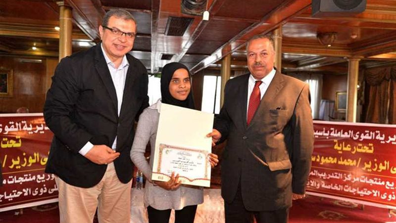 وزير القوى العاملة