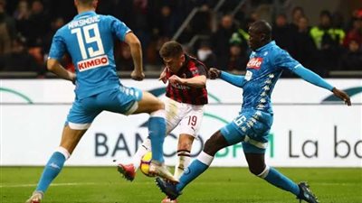 ميلان يستدرج نابولي أملًا في تعديل مركزه بالدوري الإيطالي.. الليلة