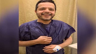 شاهد.. هنيدي في الصورة الأولى بعد عملية جراحية استمرت 5 ساعات