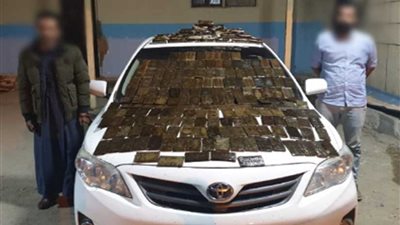 بالصور.. ضبط 380 طربة من مخدر الحشيش بحوزة عناصر إجرامية بمطروح