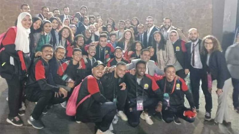 وزير الرياضة يعد