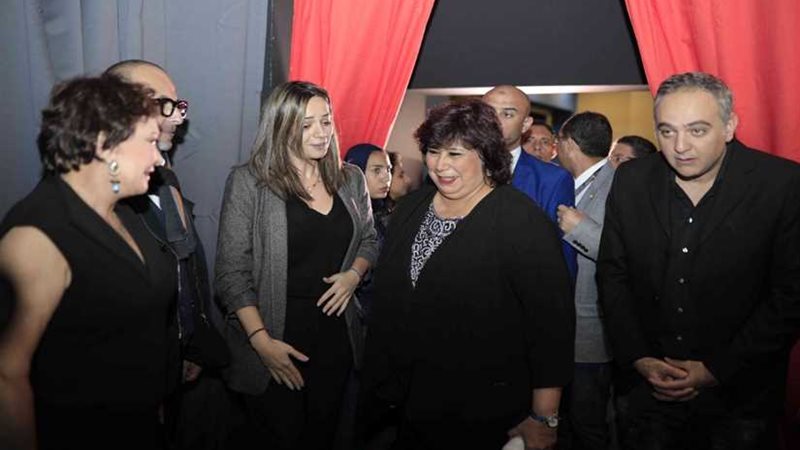 بالصور.. وزيرة الثقافة