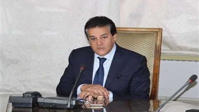 وزير التعليم العالي يبحث مع وفد من الصين وبريطانيا تنفيذ مشروع مدينة العلوم والتكنولوجيا