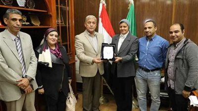 وفد الجامعة البريطانية يبحث تنظيم قافلة طبية بقرية بالمنوفية