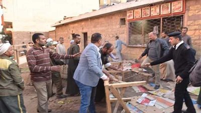 حملة مكبرة لرفع الإشغالات وإزالة التعديات بمنطقة شرق السكة بالأقصر