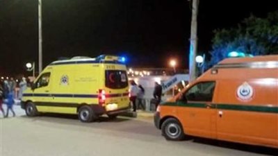 مصرع شخص وإصابة 16 في انقلاب ميكروباص بصحراوي المنيا