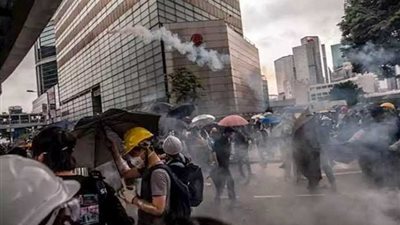 الصين تستدعي السفير الأمريكي للاحتجاج على مشروع قانون بشأن هونج كونج