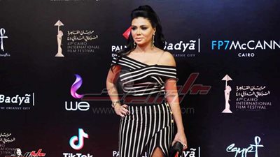 بالصور.. إطلالة جديدة لرانيا يوسف لعرض فيلم 