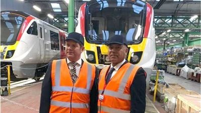 عاجل.. وزير النقل يجتمع بمسئولى