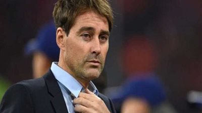 فايلر يحاضر لاعبي الأهلي قبل مواجهة النجم الساحلي