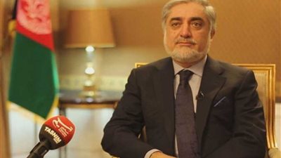 تظاهر الآلاف من أنصار مرشح رئاسي أفغاني احتجاجا على مزاعم تزوير نتائج الانتخابات