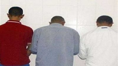 حبس 3 عاطين بحوزتهم كيلو هيروين للاتجار بالمنيا