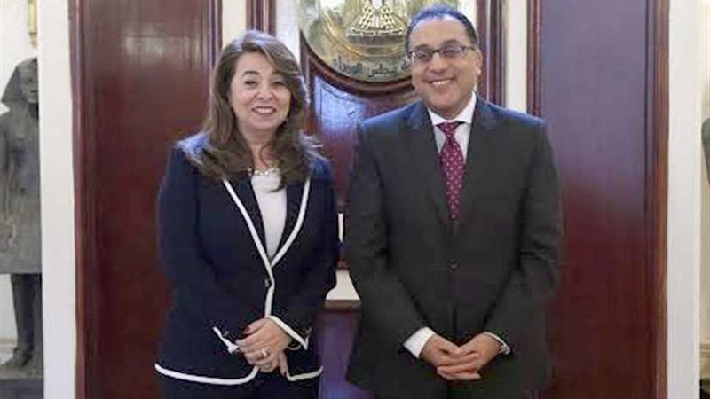 رئيس الوزراء يهنئ