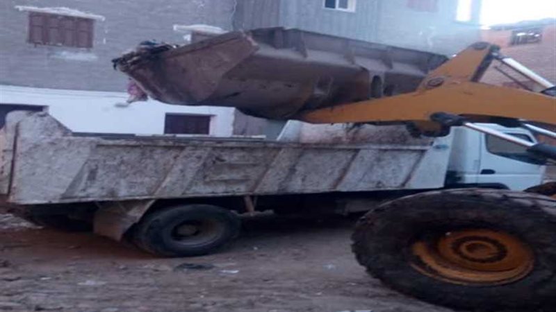 رفع 100 طن قمامة