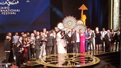 ننشر القائمة الكاملة لجوائز الدورة 41 لمهرجان القاهرة السينمائي الدولي