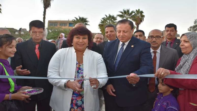 وزيرة الثقافة تفتتح