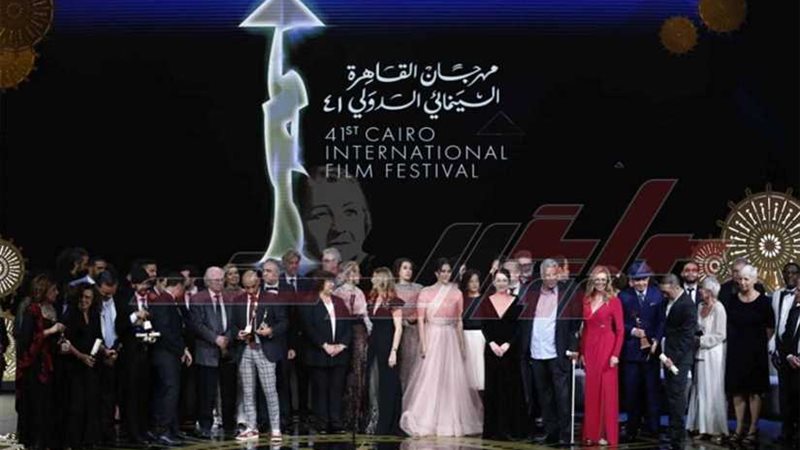 بالصور.. الفائزون