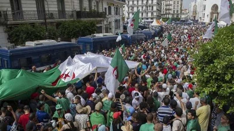 مظاهرة حاشدة بالجزائر
