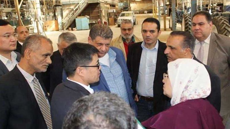 وفد من دونج فينج