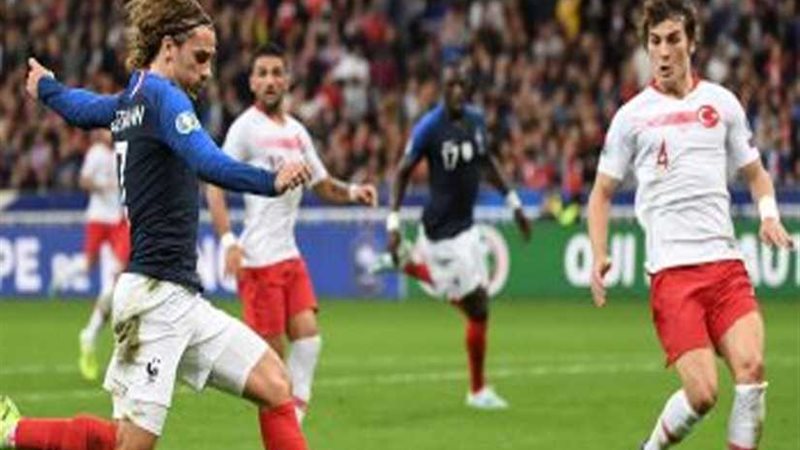 وقوع منتخب الديوك