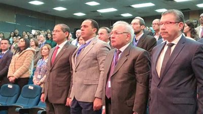 رئيس جامعة دمنهور يشارك في اليوم العلمي للجامعات الفرانكفونية