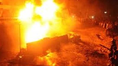 النيابة تعاين حريق مخزن أحذية بشبرا الخيمة