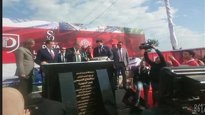 على مساحة ١٣ فدانًا.. وزير التموين يضع حجر أساس المنطقة التجارية بـ