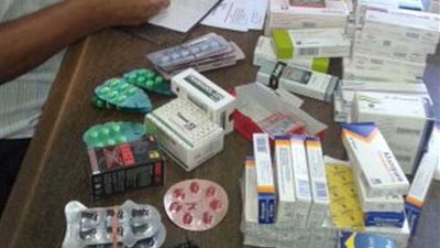 ضبط أدوية مهربة ومنشطات جنسية بصيدليات 
