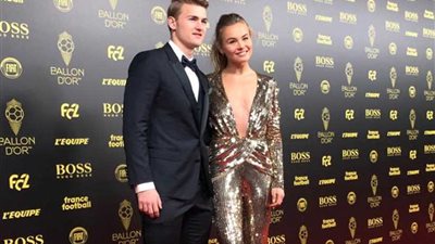 ماتياس دي ليخت يفوز بجائزة 