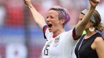 الأمريكية ميجان رابينو لاعبة نادي سياتل تفوز بجائزة أفضل لاعبة في العالم