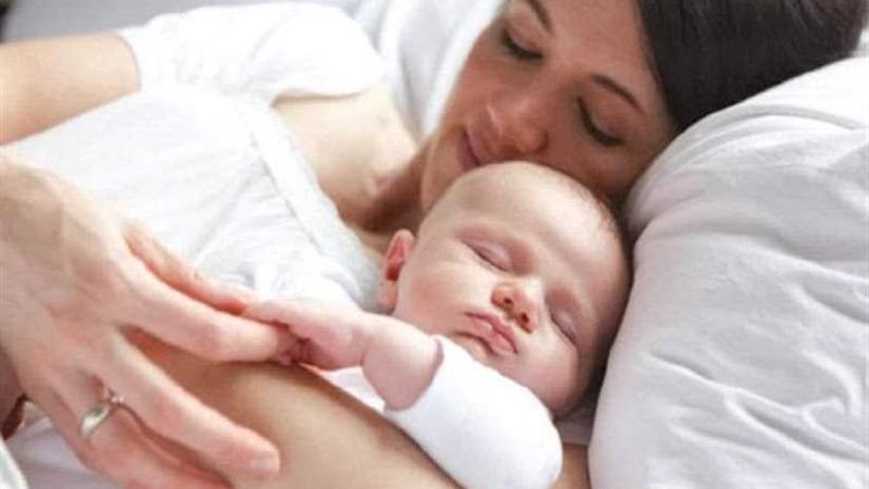 الأم تفيق من غيبوبتها