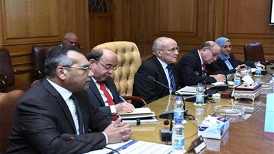 اجتماع بالإنتاج الحربي لدعم التصنيع المحلى لمستلزمات الإنتاج