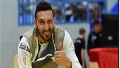 4 لاعبين يمثلون 