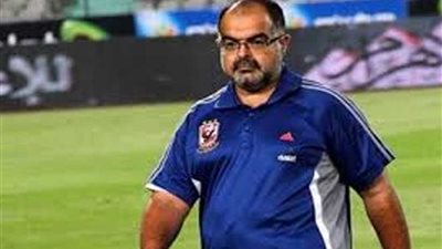 طبيب الأهلي يطمئن على برنامج تأهيل علي معلول