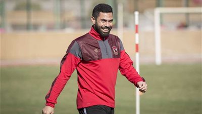 فتحي يثير الجدل بشأن بقائه.. والأهلي يصدمه بقرار غريب !