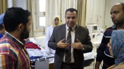 نائب رئيس جامعة أسيوط في زيارة مفاجئة لمستشفى الطلبة الجامعي.. (صور)
