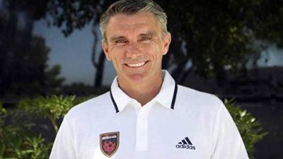 كارتيرون يرفع الحمل البدني للاعبي الزمالك