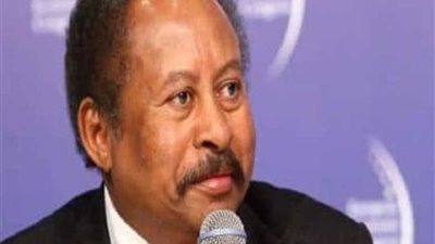 حمدوك يتلقى تعهدات من مسئولين أمريكيين برفع اسم السودان من لائحة الإرهاب