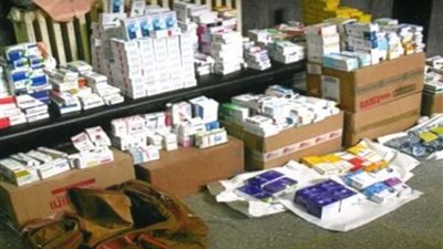 إحباط تهريب مليون عبوة مستحضرات تجميل مجهولة المصدر إلى داخل البلاد