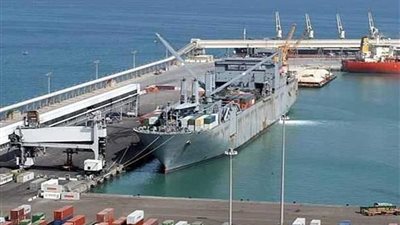 إعادة فتح ميناء سفاجا البحري أمام حركة الملاحة بعد تحسن الأحوال الجوية