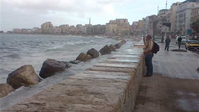 أمطار متوسطة على الثغر واستمرار حركة الملاحة ببوغازي الإسكندرية والدخيلة