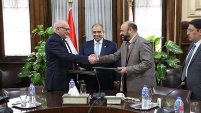 وزير الزراعة يشهد توقيع بروتوكول تعاون مشترك بين 