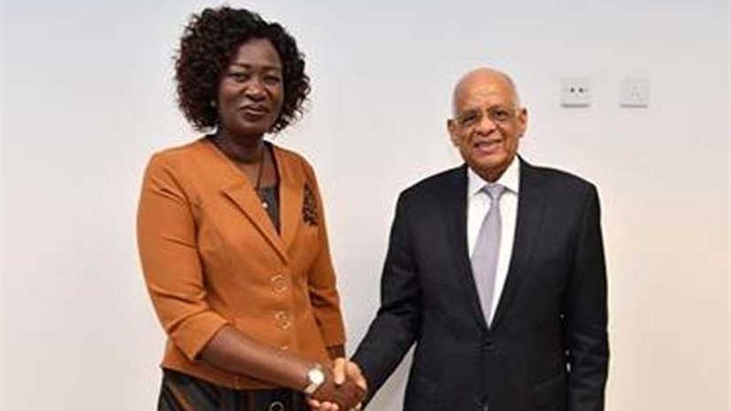 عاجل ..وزيرة الخارجية